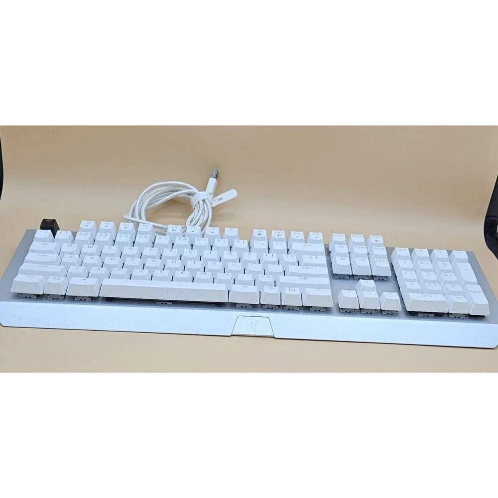 Razer BlackWidow X Chroma Mercury RGB Mechanical Gaming Keyboard Green